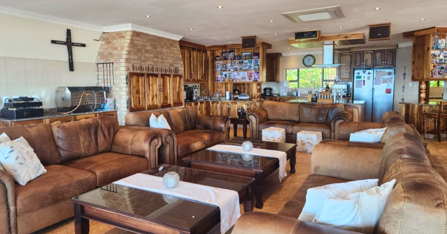4 Bedroom Property for Sale in Mossel Bay Central Western Cape